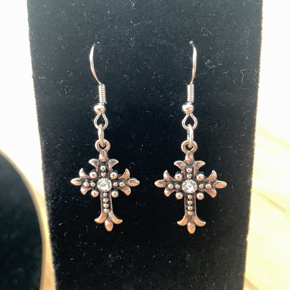Cross necklace and earrings set. - Picture 3 of 3